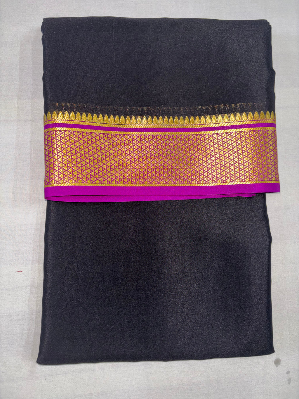 100 GSM Pure Mysore Silk Saree, Diamond Border, Black With Pink Border