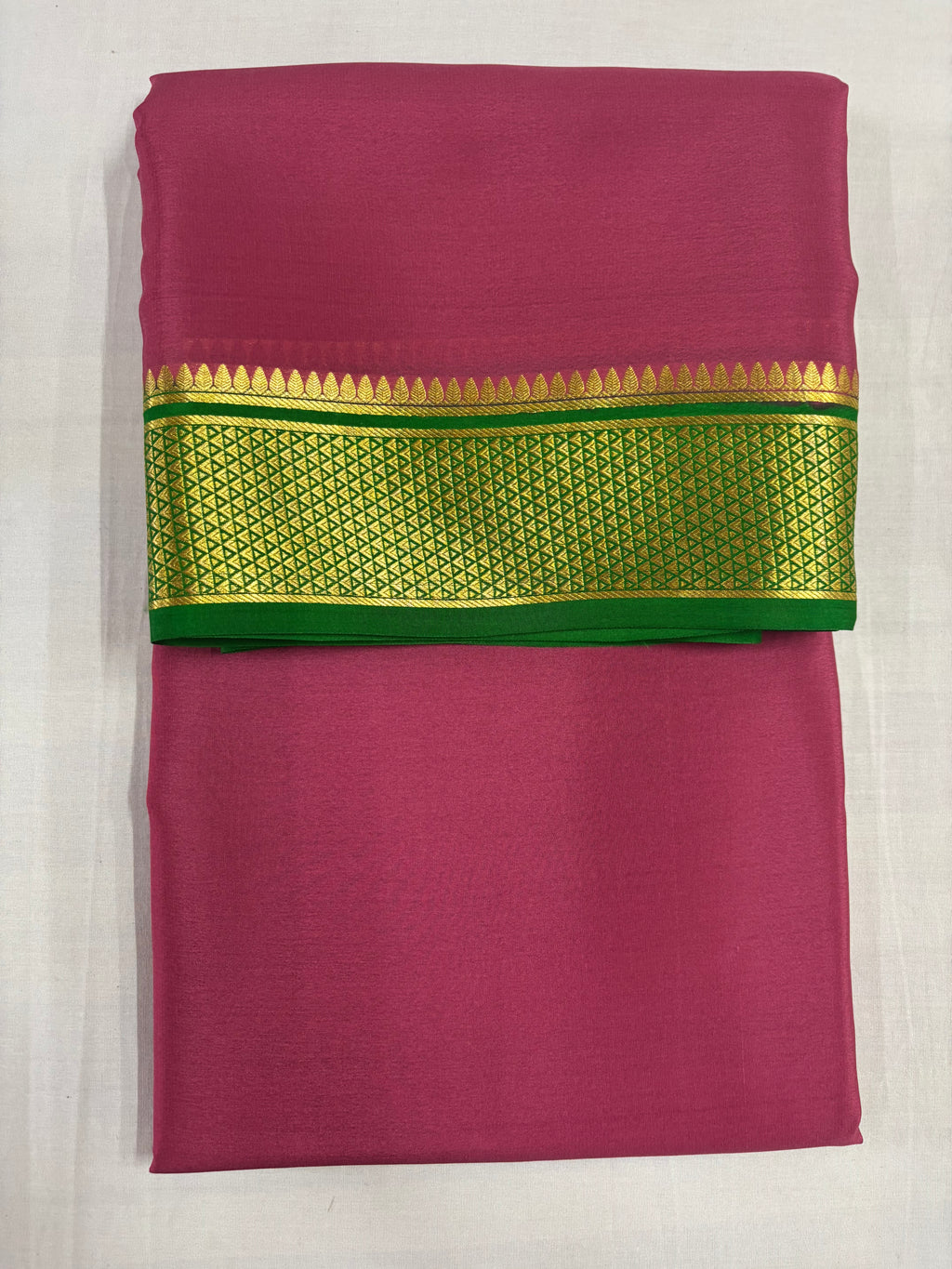 100 GSM Pure Mysore Silk Saree, Diamond Border, Magenta With Green Border