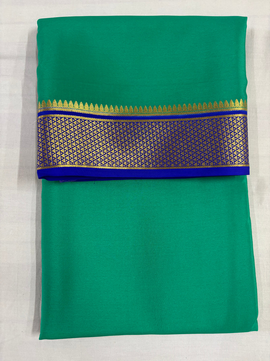100 GSM Pure Mysore Silk Saree, Diamond Border, Rama Green With Blue Border
