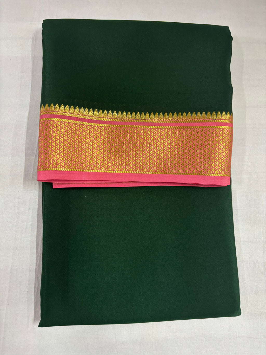 100 GSM Pure Mysore Silk Saree, Diamond Border, Bottle Green With Baby Pink Border